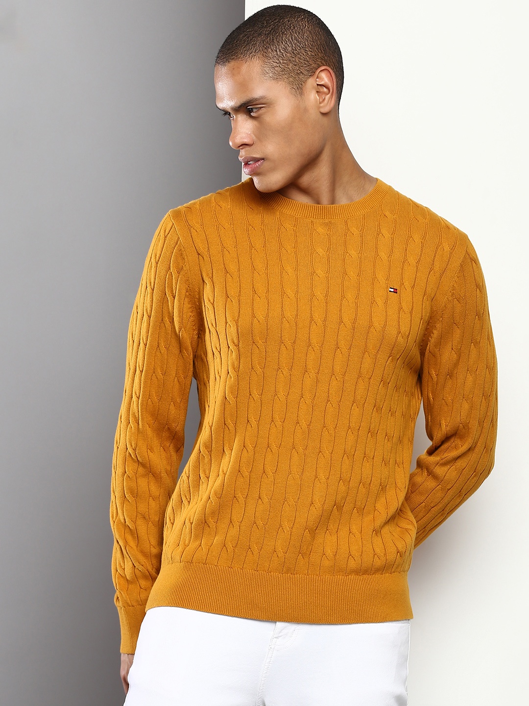 

Tommy Hilfiger Men Yellow Cable Knit Pullover