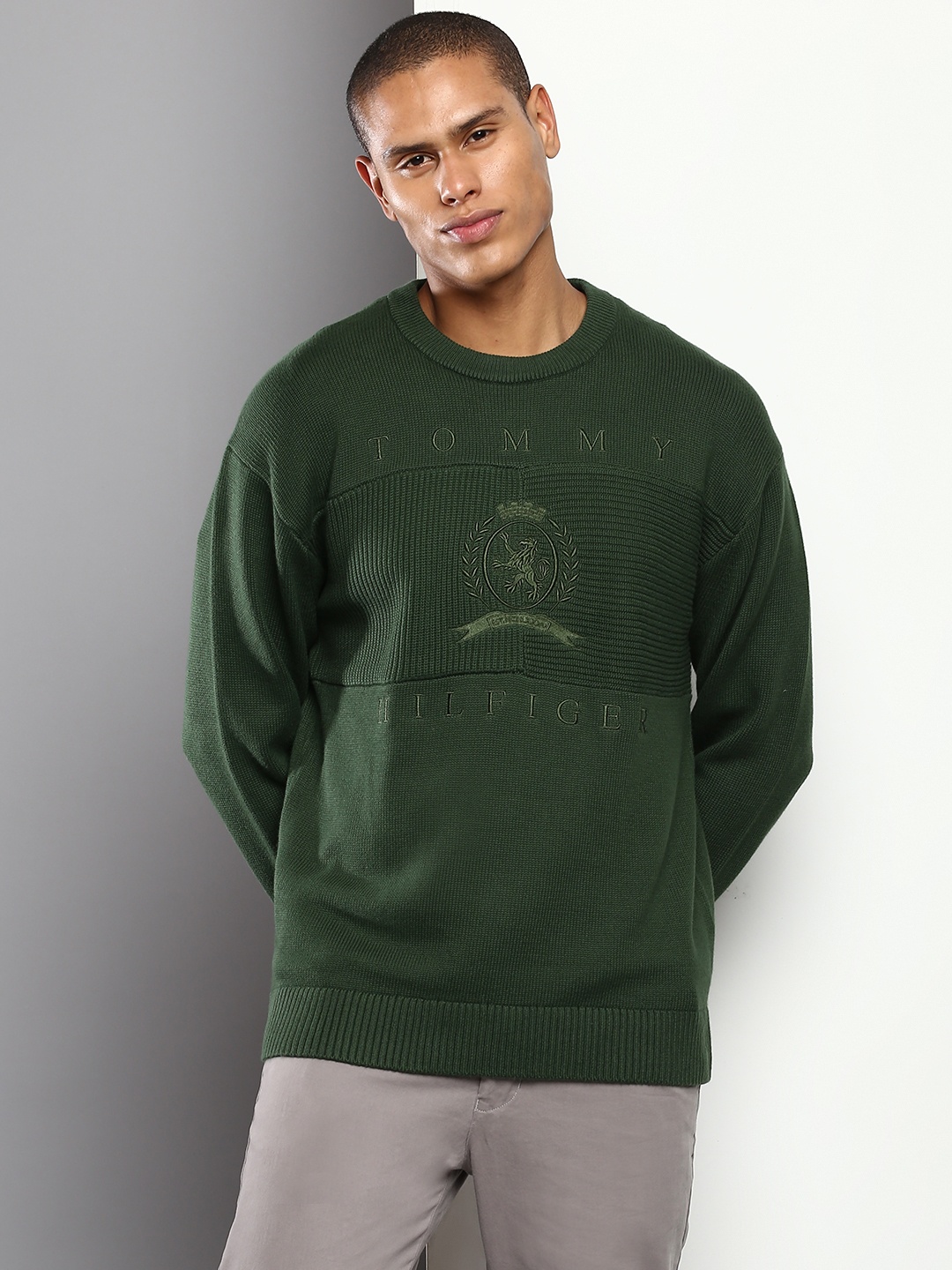 

Tommy Hilfiger Men Brand Logo Embroidered Pure Cotton Pullover, Green