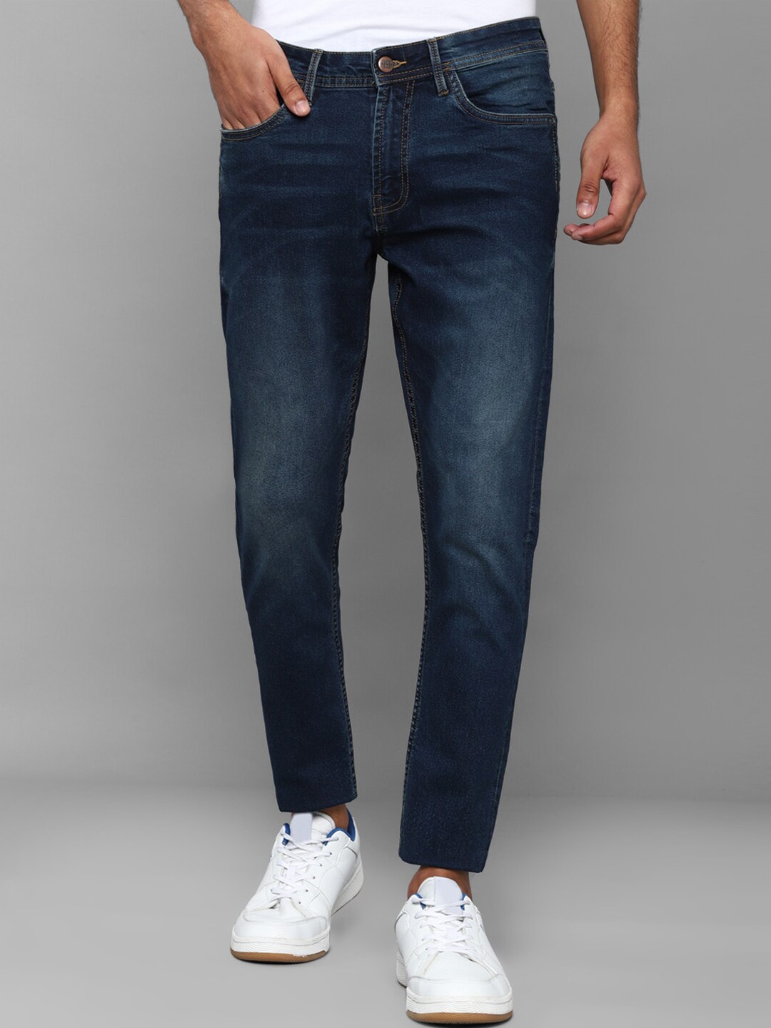 

Allen Solly Men Navy Blue Slim Fit Light Fade Jeans