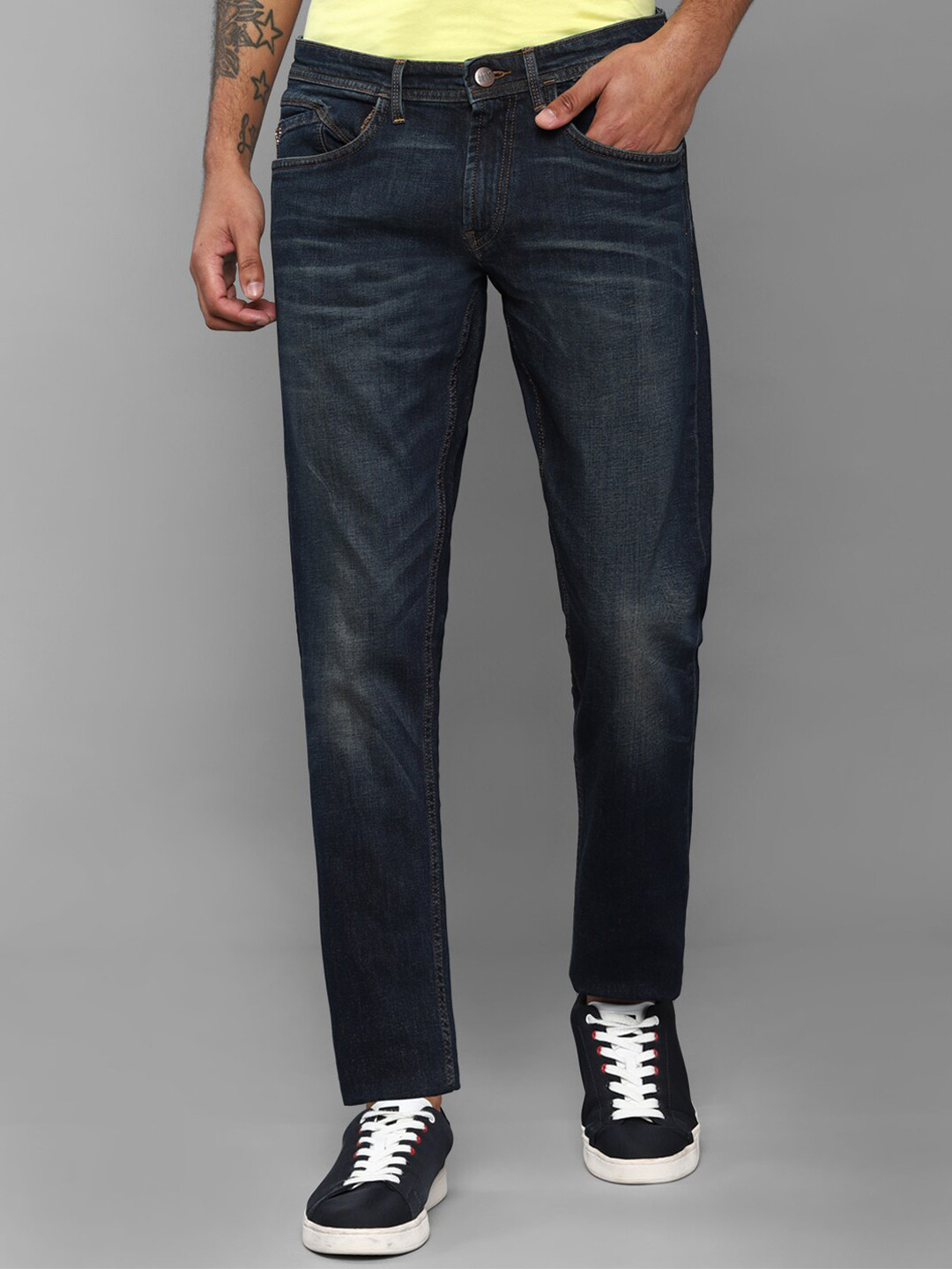 

Allen Solly Sport Men Navy Blue Slim Fit Light Fade Jeans
