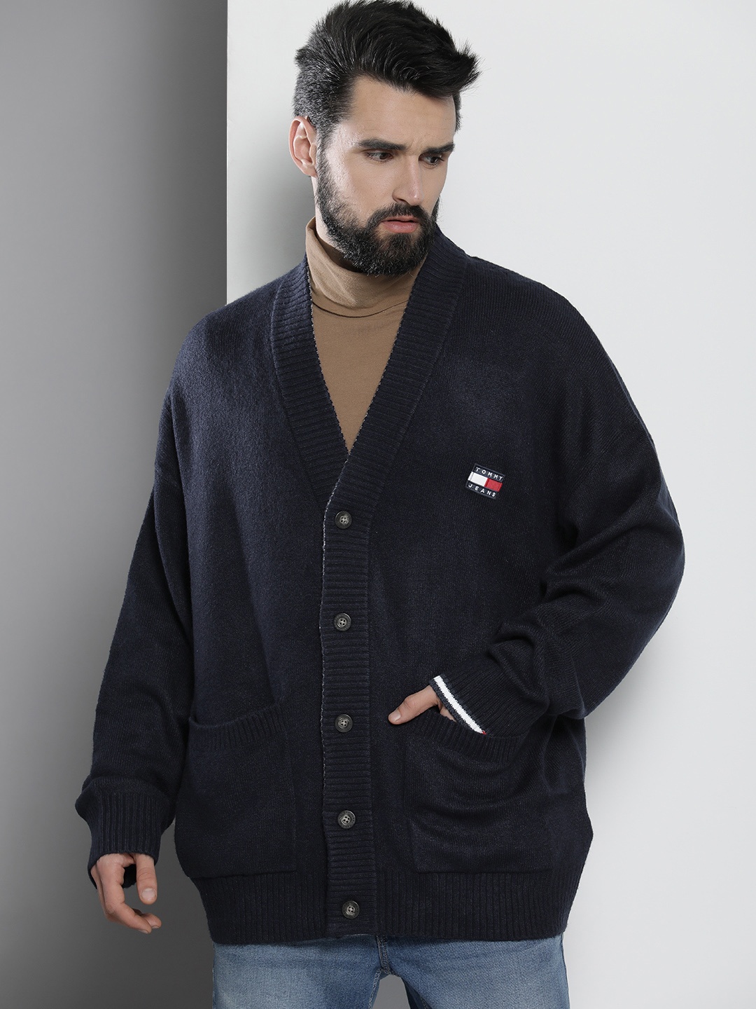 

Tommy Hilfiger Men Navy Blue Solid Casual Cardigan