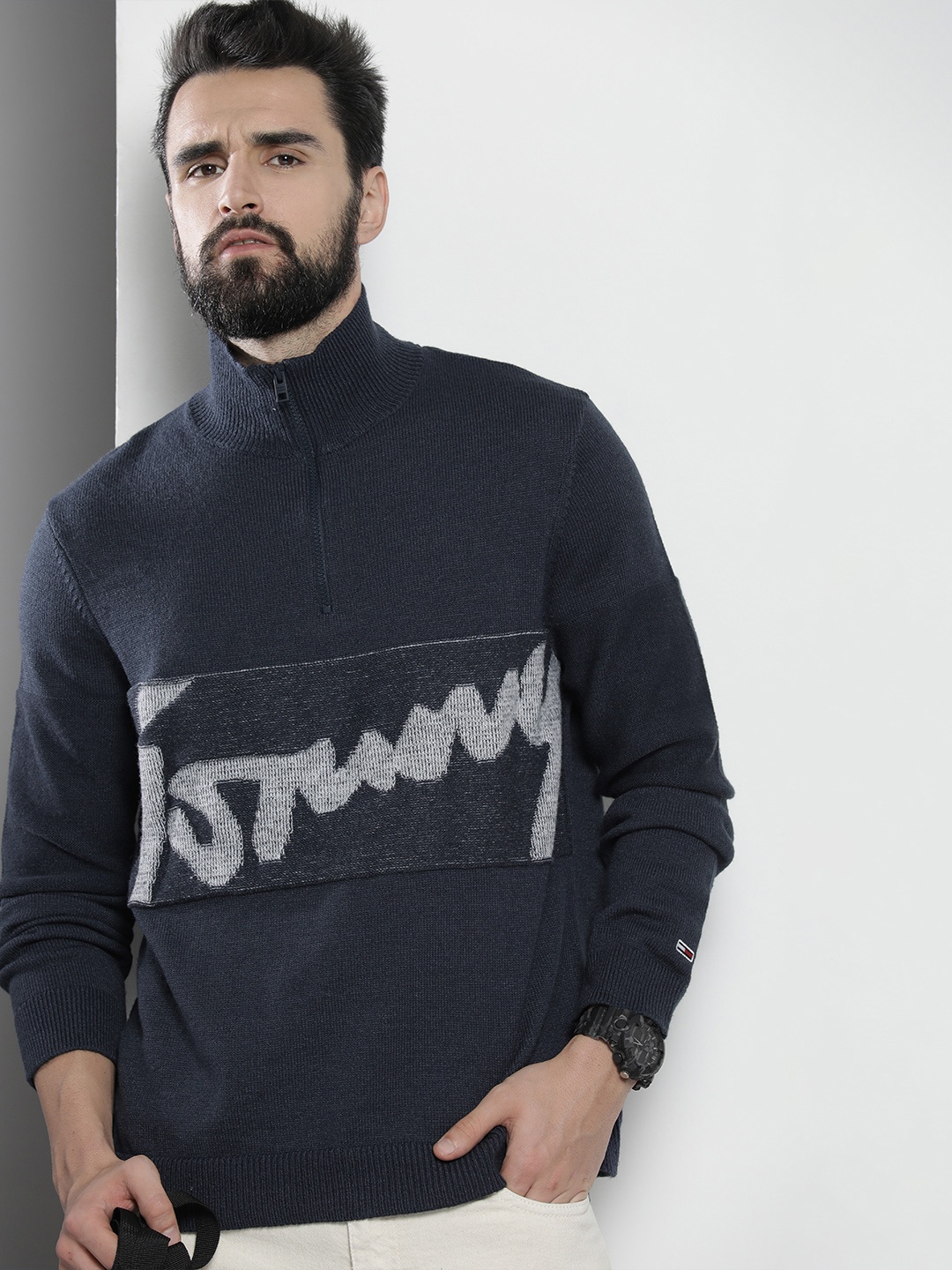 

Tommy Hilfiger Men Navy Blue & Grey Printed Pullover with Applique Detail