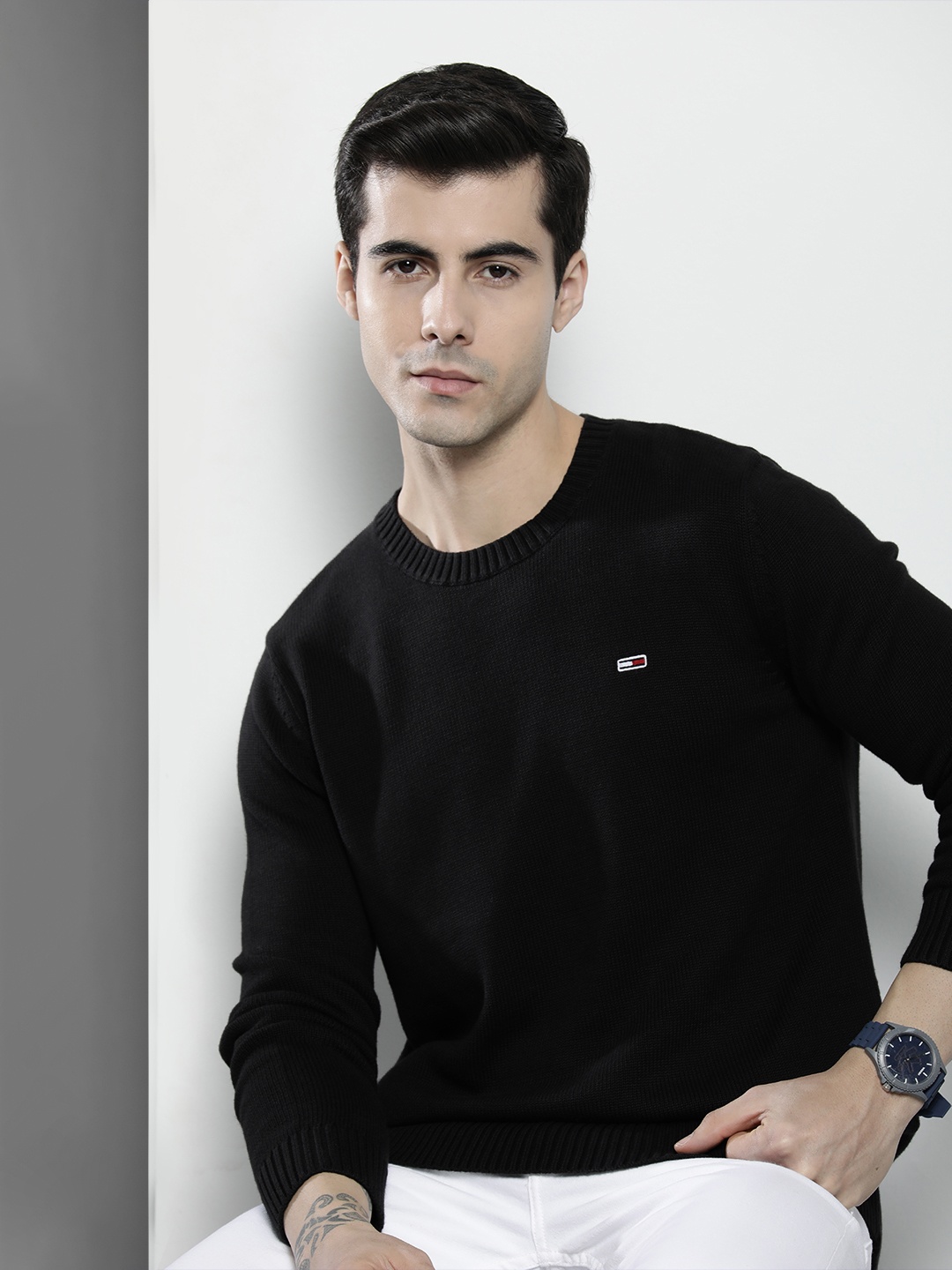 

Tommy Hilfiger Men Black Pullover Sweater