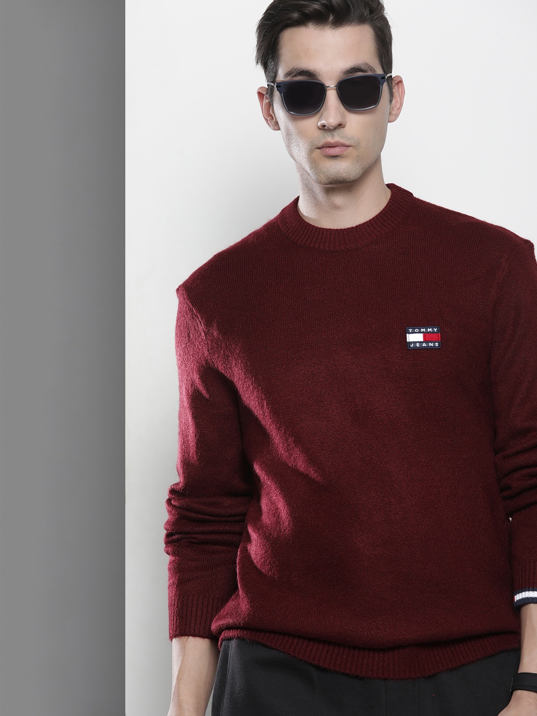 

Tommy Hilfiger Men Maroon Brand Logo Printed Pullover Sweater