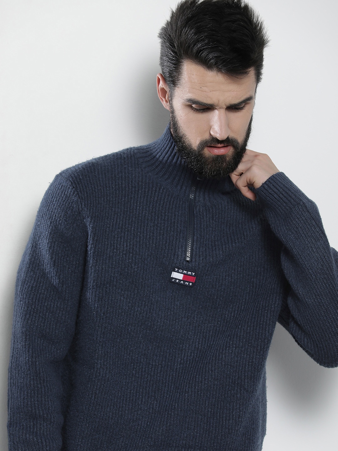 

Tommy Hilfiger Men Navy Blue RLXD BADGE Pullover