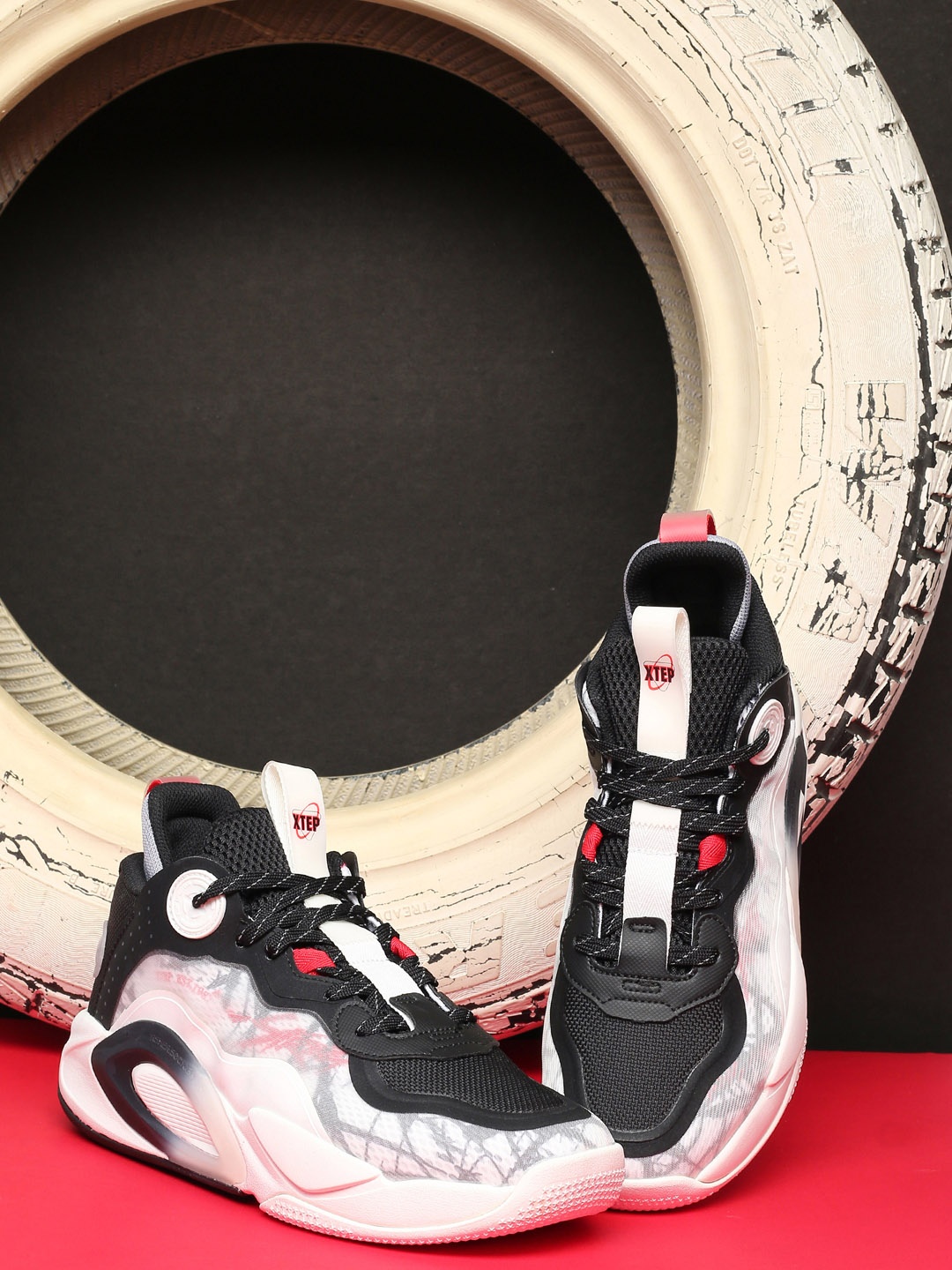 

Xtep Men Black Textile Skateboarding Non-Marking Shoes