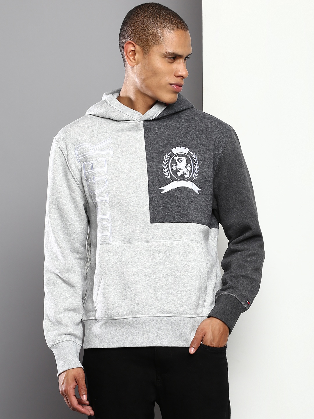 

Tommy Hilfiger Men Printed Hooded Sweatshirt, Grey