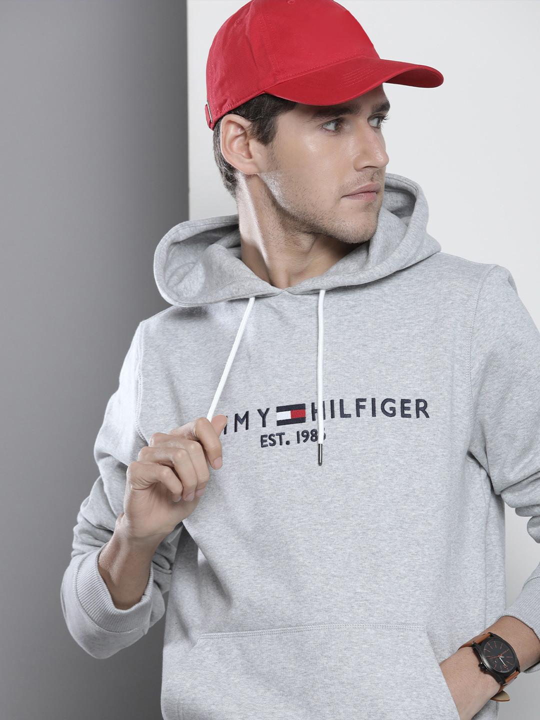 

Tommy Hilfiger Men Grey Brand Logo Embroidered Hooded Sweatshirt