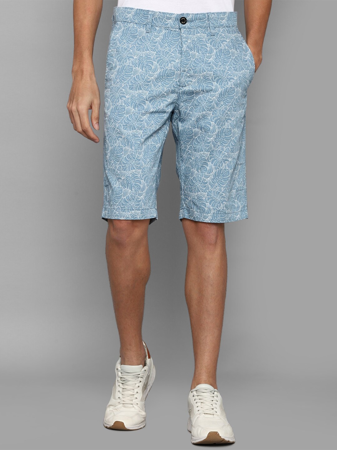 

Allen Solly Men Blue Floral Printed Slim Fit Shorts