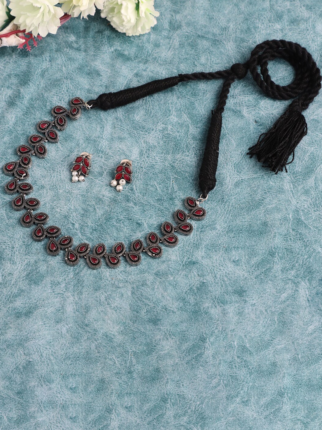 

VENI Red Silver-Plated Ruby AD Oxidised Choker Jewellery Set