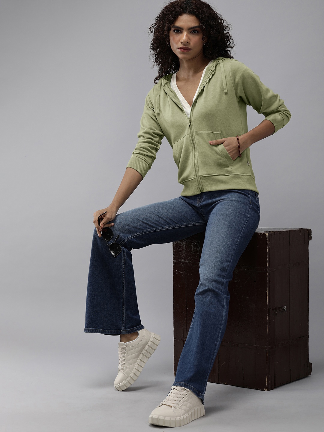 

The Roadster Lifestyle Co. Women Hooded Sweatshirt, Green