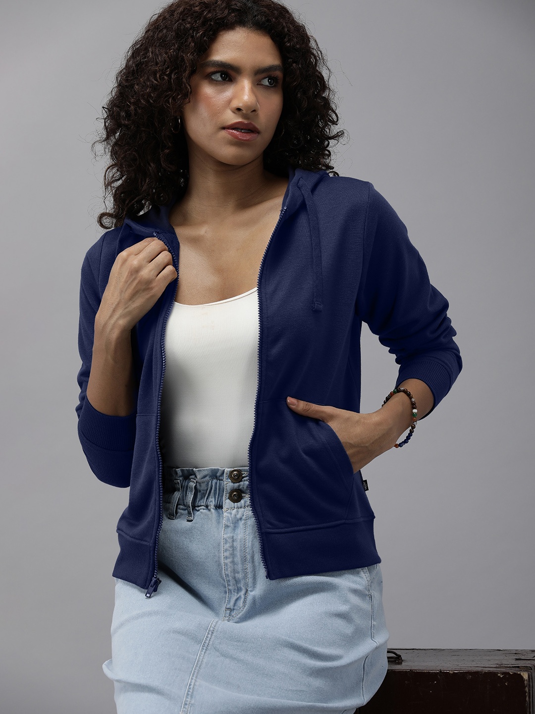 

The Roadster Lifestyle Co. Women Solid Hooded Sweatshirt, Navy blue
