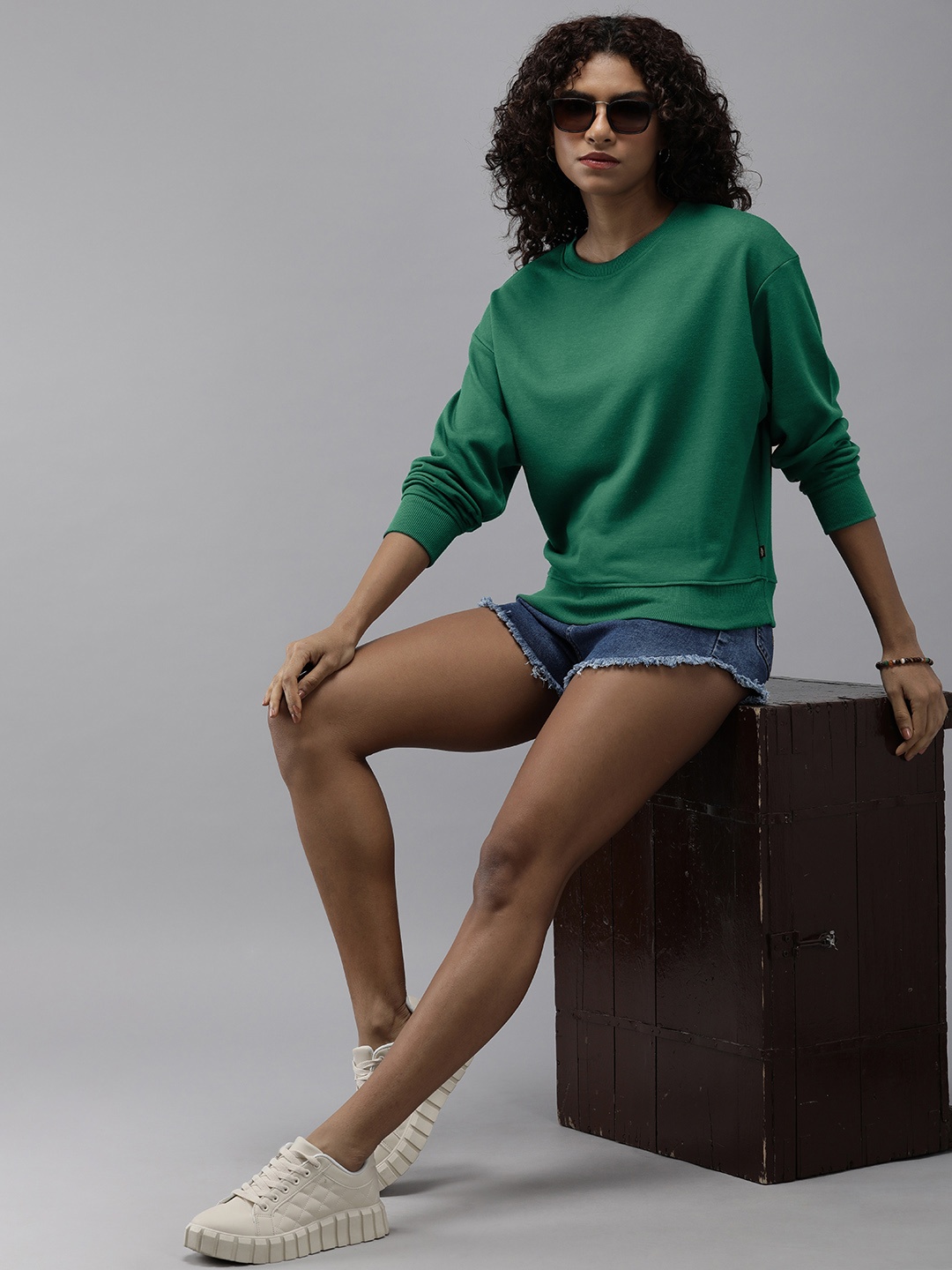 

The Roadster Lifestyle Co. Women Green Sweatshirt