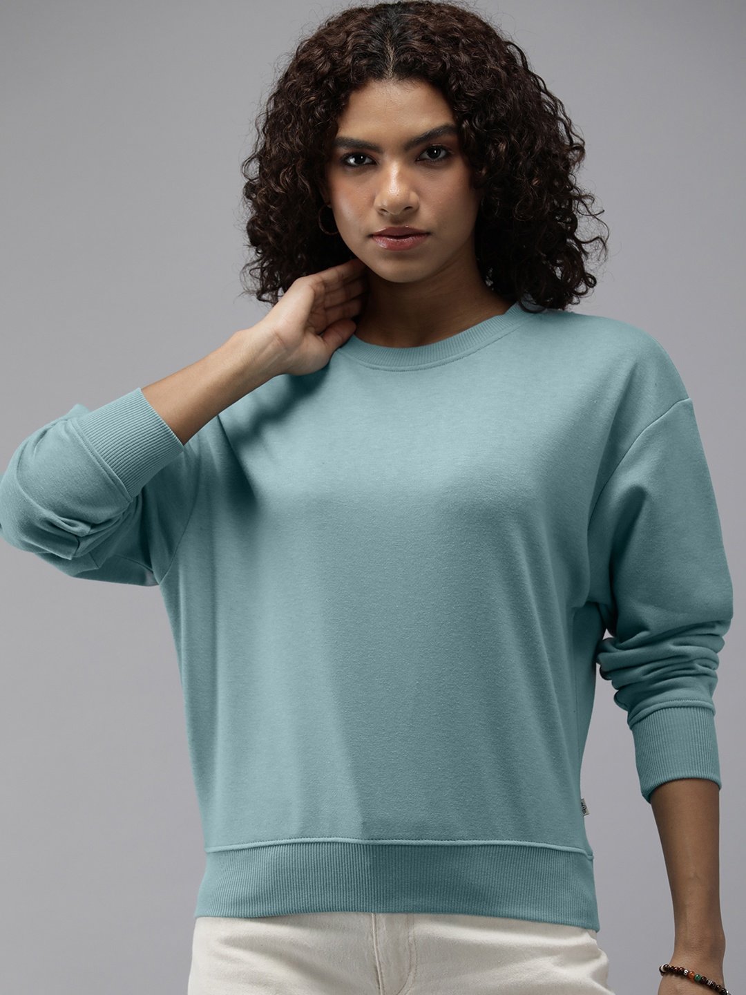 

The Roadster Lifestyle Co. Women Solid Sweatshirt, Blue