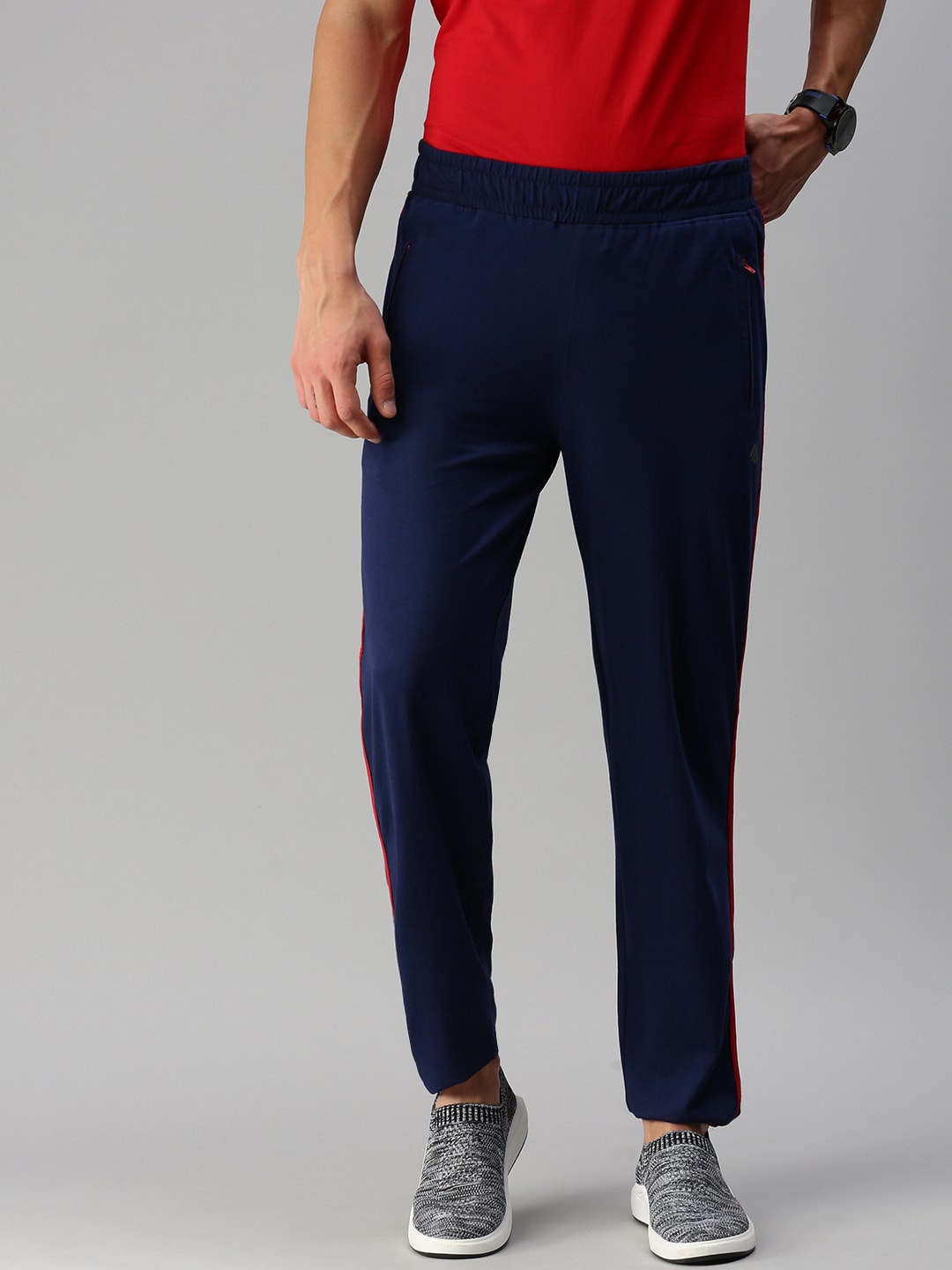 

ONN Men Blue Solid Cotton Track Pants