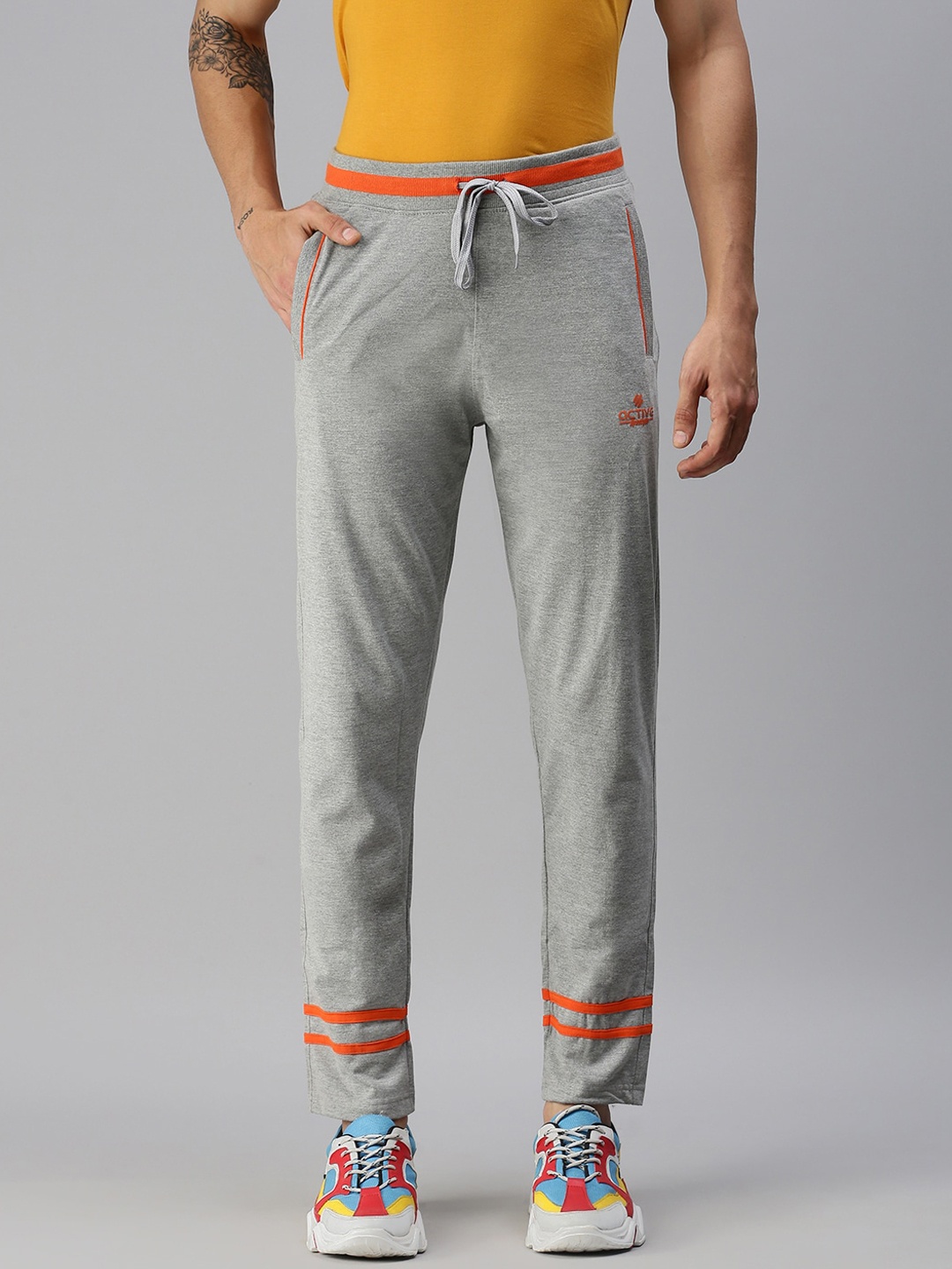 

ONN Men Grey-Melange Solid Cotton Track Pant