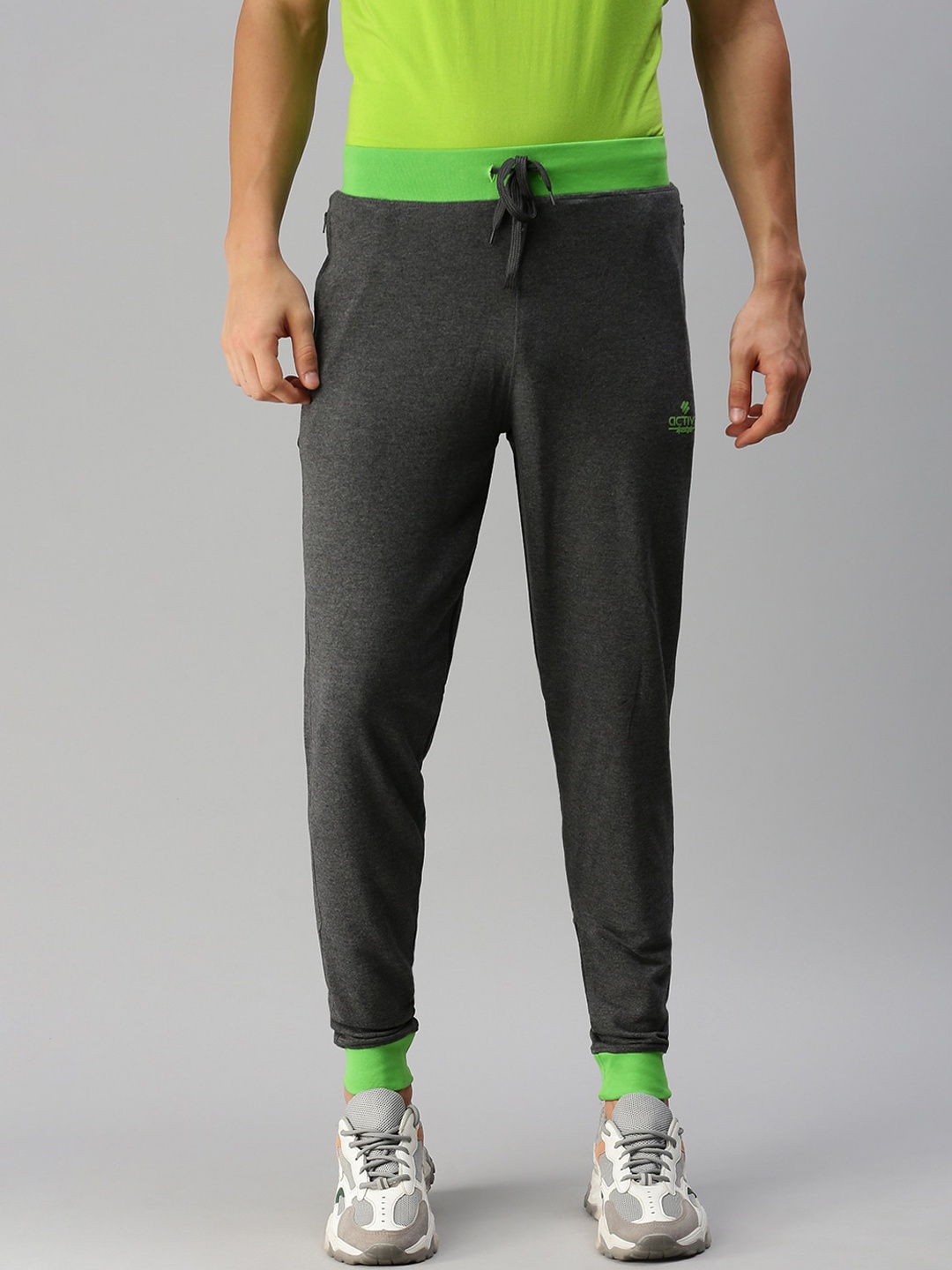 

ONN Men Charcoal Grey Solid Cotton Jogger