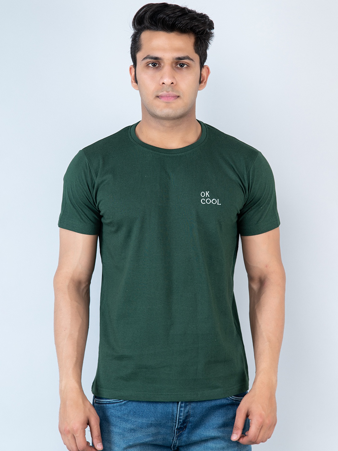 

Tistabene Men Green solid T-shirt