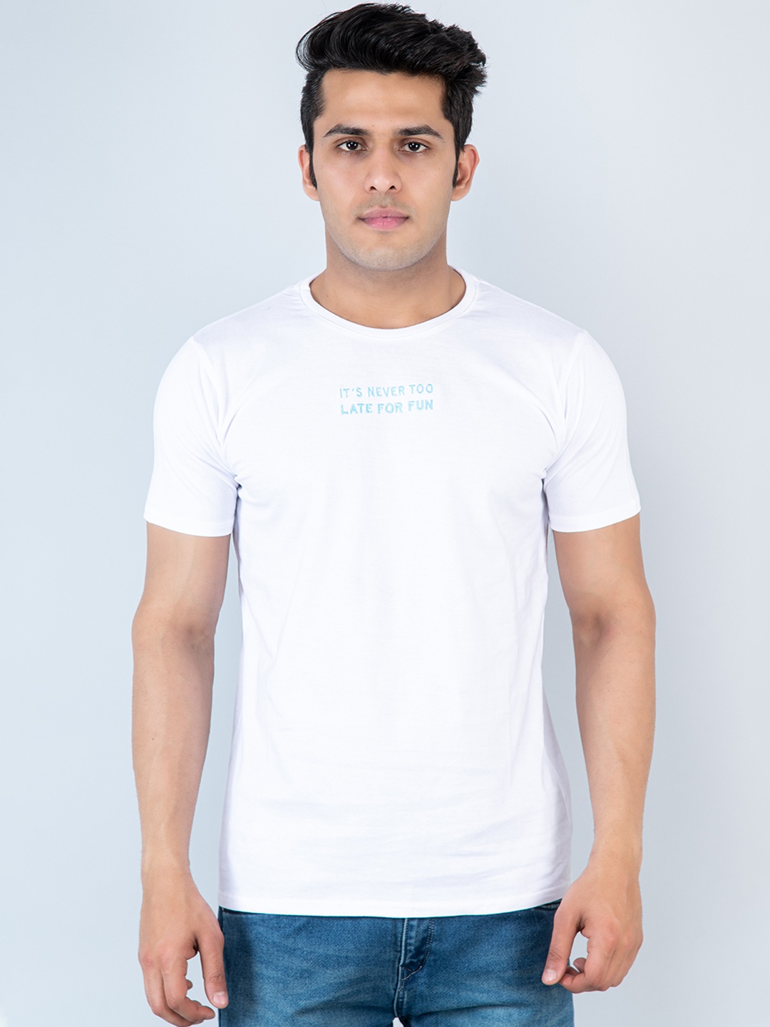

Tistabene Men White Embroidered Cotton T-shirt
