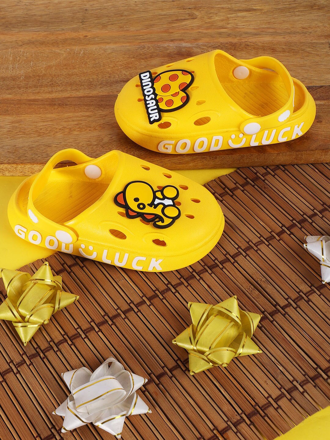 

PASSION PETALS Unisex Kids Yellow Printed PU Clogs