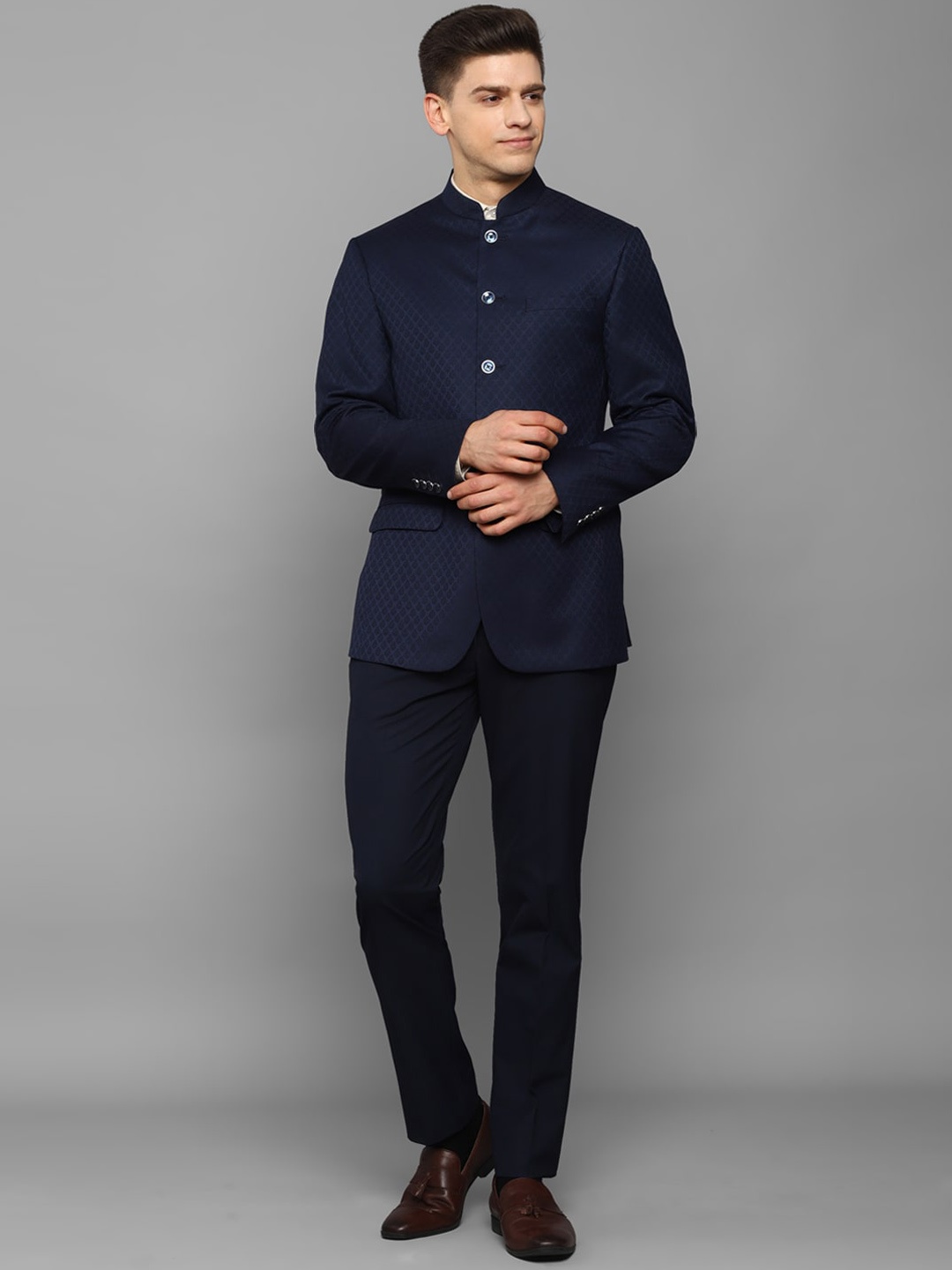 

Allen Solly Men Navy-Blue Solid Single-Breasted Two-Piece Formal Suit