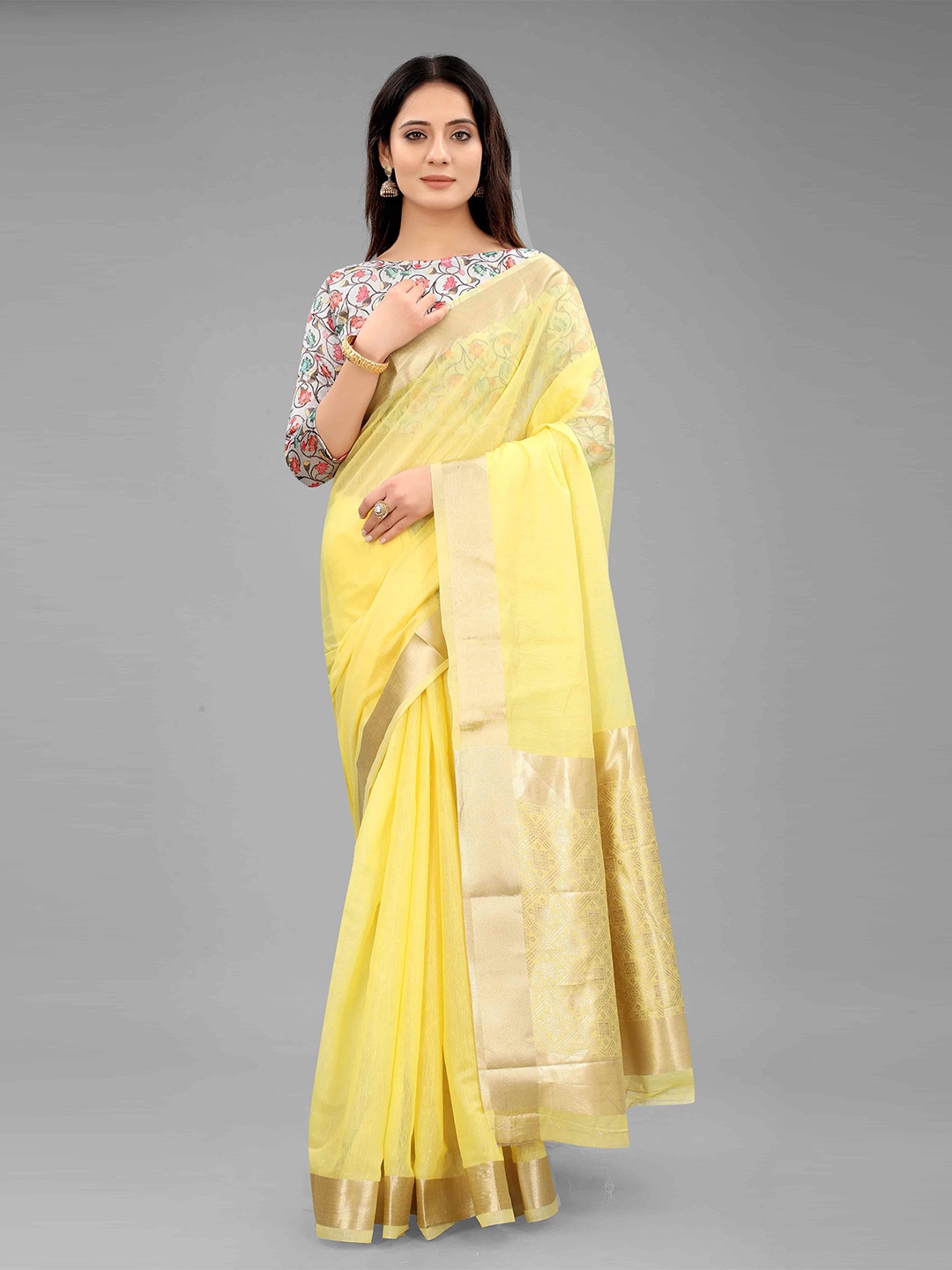 

Silk Land Women Yellow & Gold-Toned Zari Fusion Saree