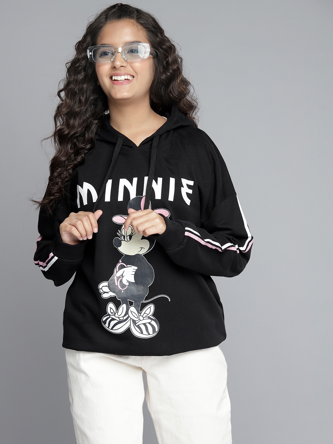 

YK DISNEY Girls Black & White Minnie Mouse Printed Hooded Sweatshirt