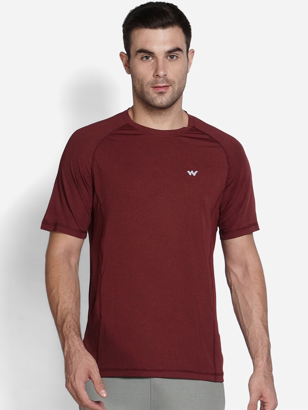

Wildcraft Men Red Drop-Shoulder Sleeves Applique T-shirt