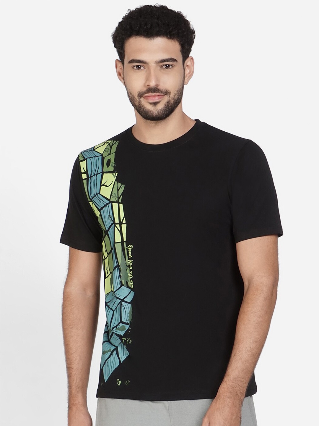 

Wildcraft Men Black Short Sleeve Printed Round Neck T-shirt