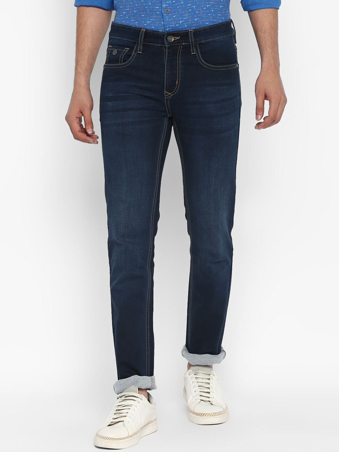 

Turtle Men Navy Blue Tapered Fit Light Fade Stretchable Jeans