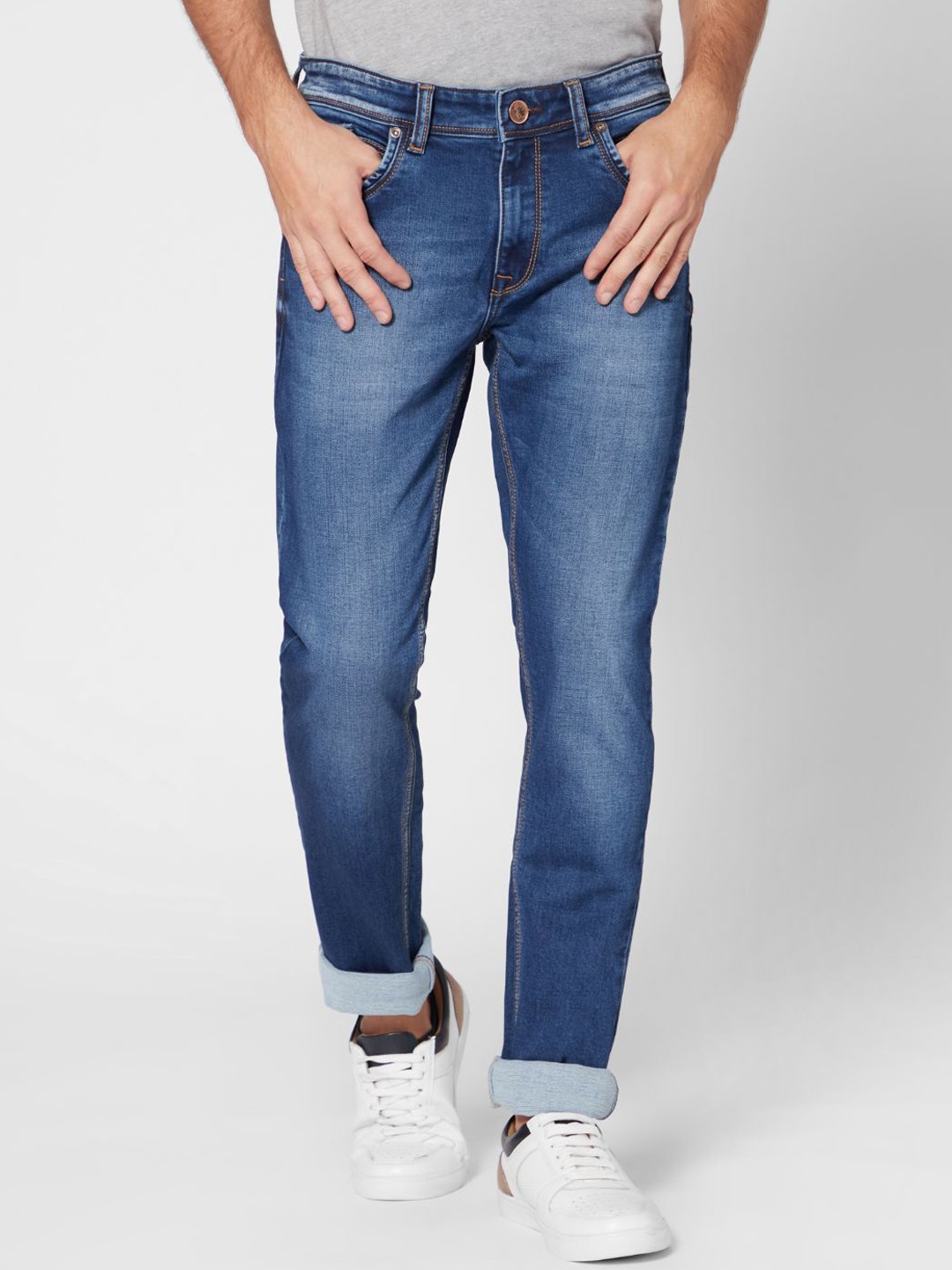 

ROCKING SWAMY Men Blue Slim Fit Low Distress Heavy Fade Stretchable Jeans