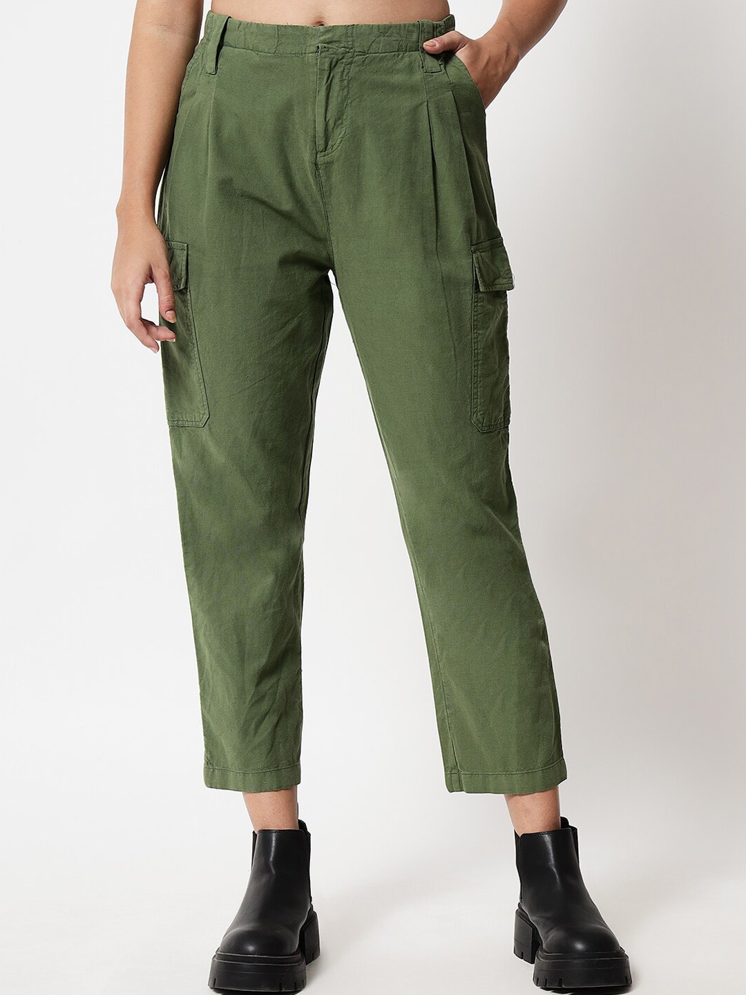 

Yaadleen Women Olive Green Relaxed Pleated Trousers