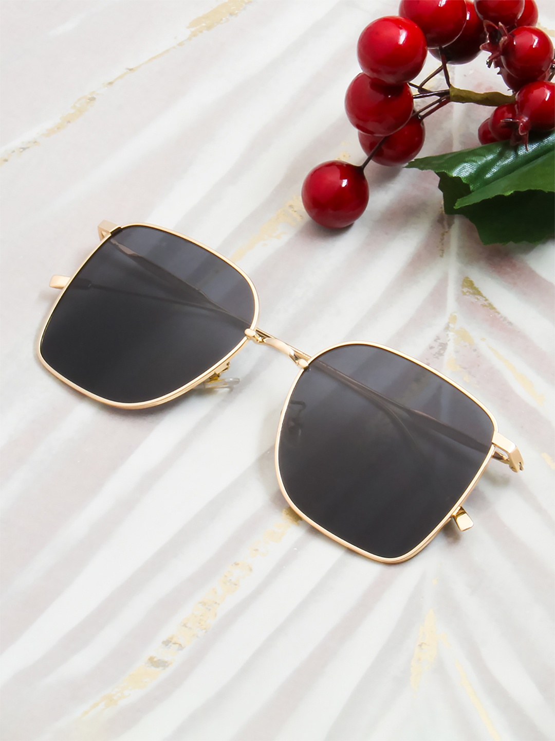 

Ted Smith Unisex Grey & Gold-Toned Lens Square Sunglasses with UV Protected Lens