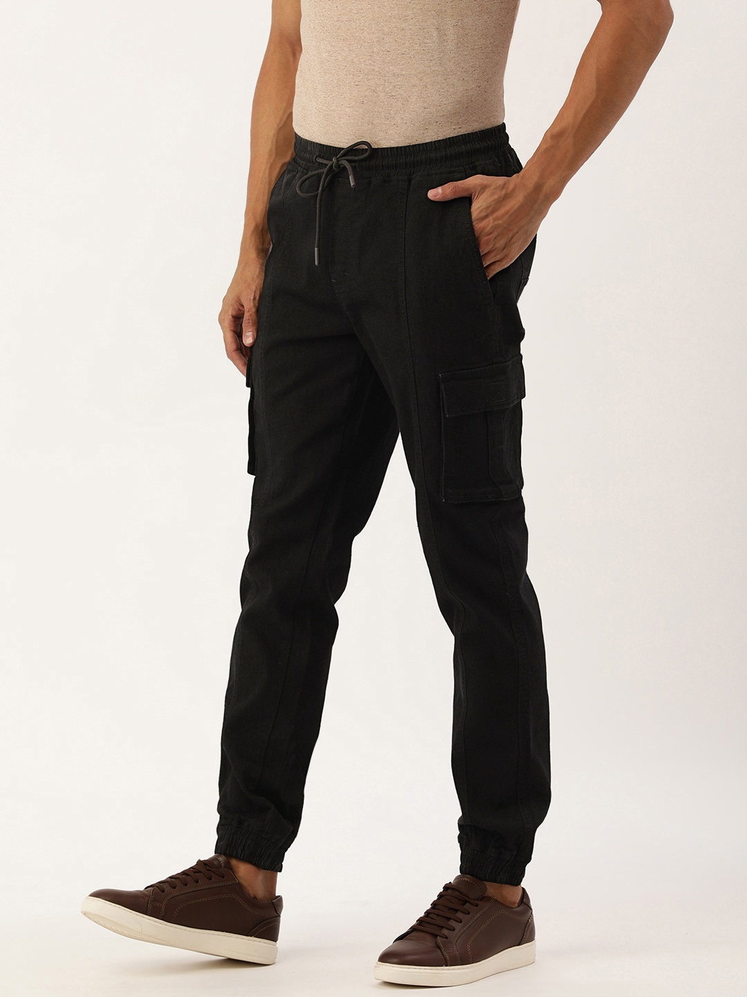 

IVOC Men Black Solid Stretchable Cargo Denim Joggers