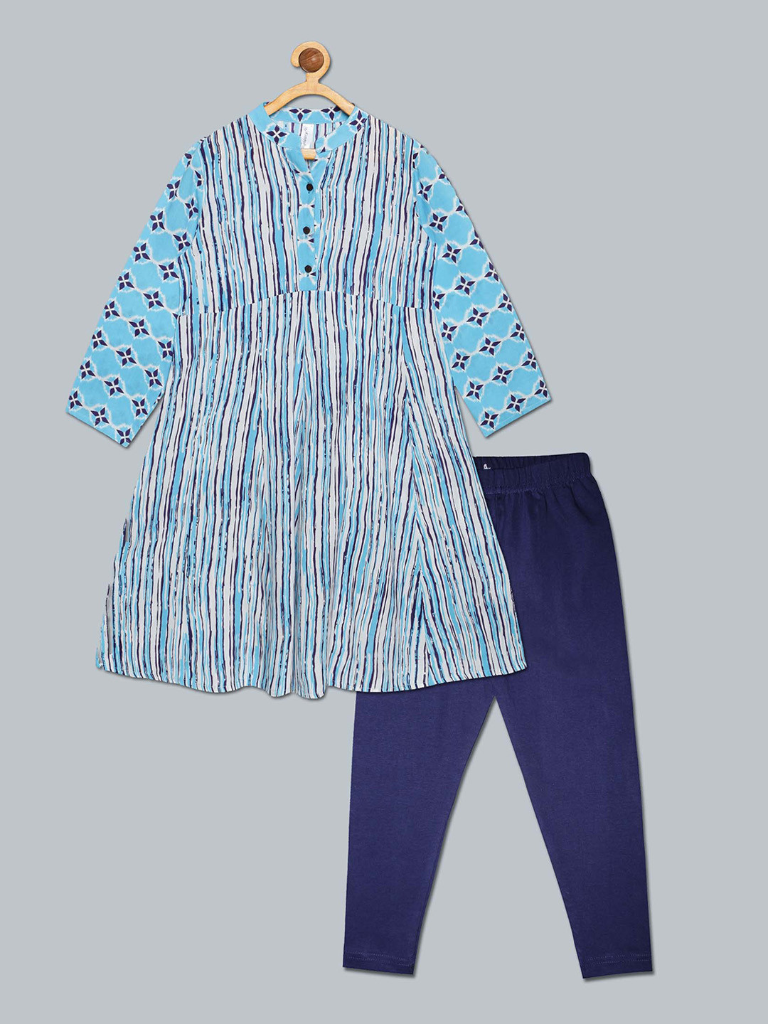 

KiddoPanti Girls Blue Striped Kurta with Leggings