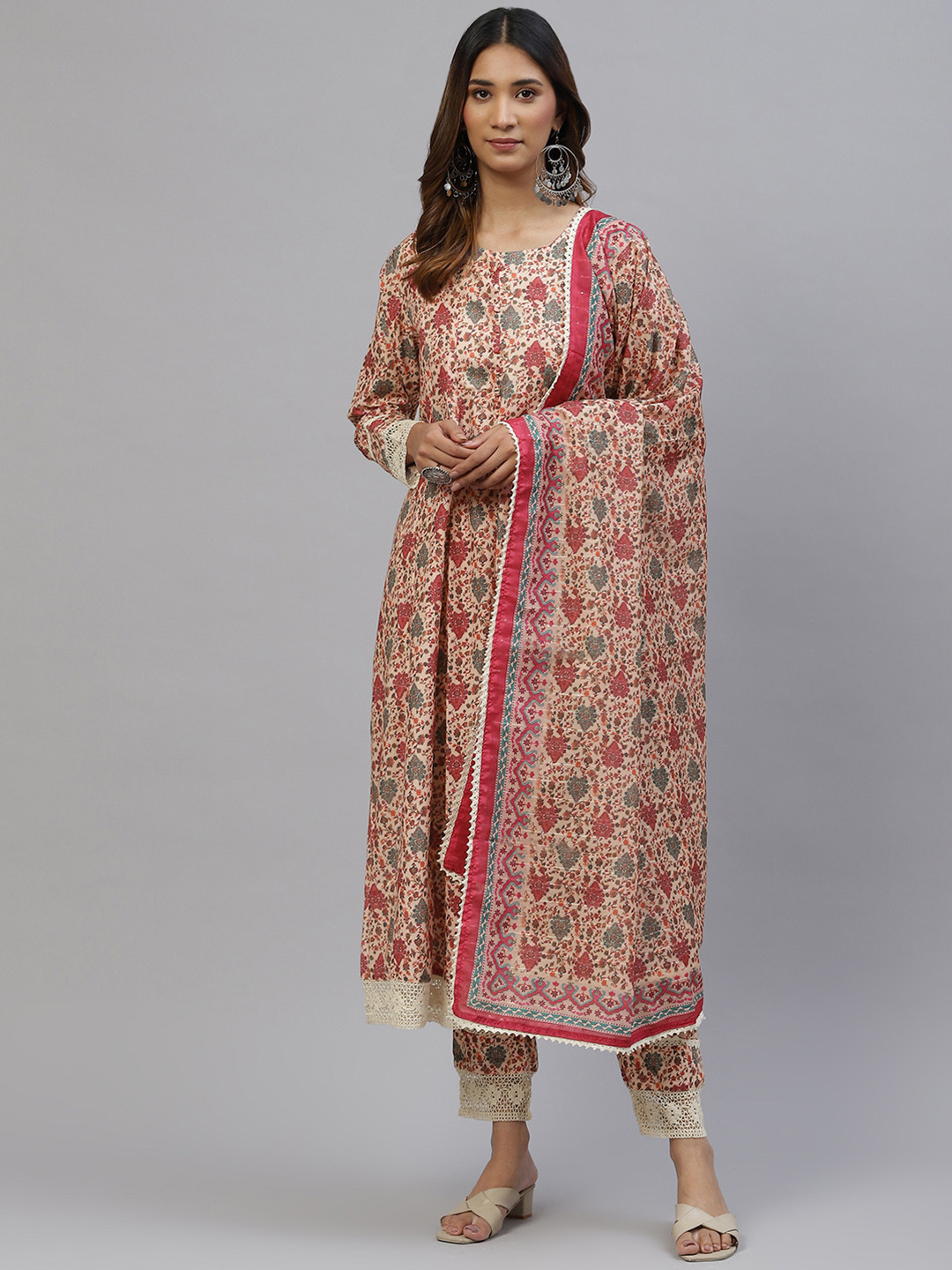 

Silai Bunai Women Cream-Coloured Ethnic Motifs Printed Kurta with Trousers & With Dupatta
