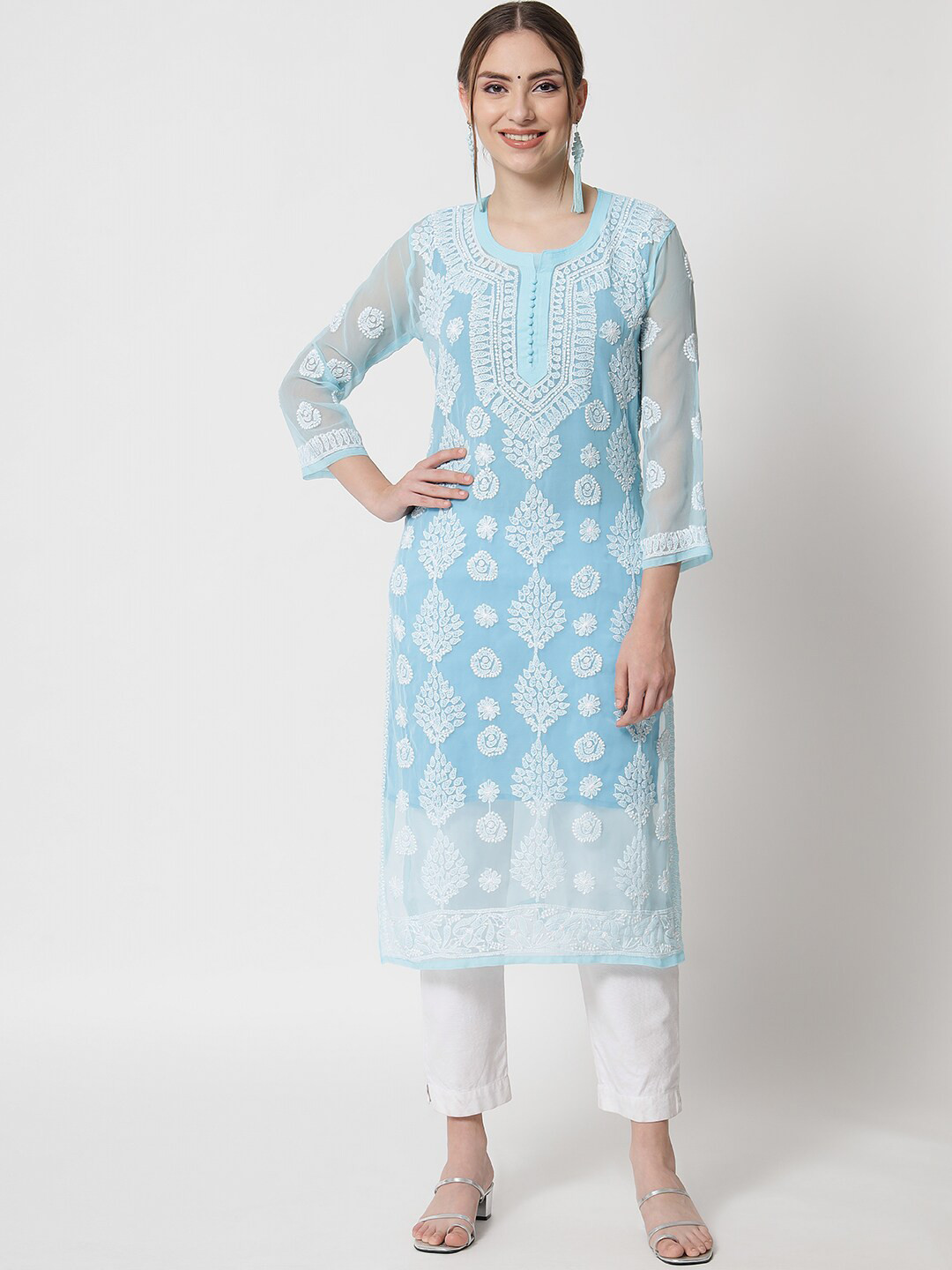 

PARAMOUNT CHIKAN Women Blue Hand Embroidered Chikankari Georgette Kurta