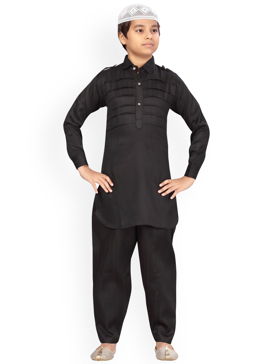 

Aarika Boys Black Pure Cotton Kurta with Trousers