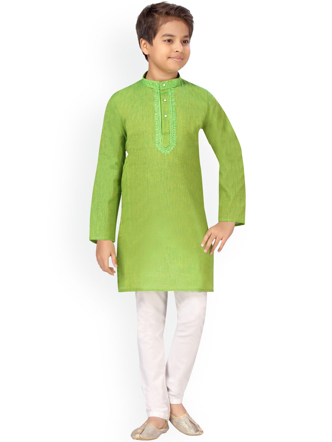 

Aarika Boys Green Embroidered Pure Cotton Kurta with Pyjamas