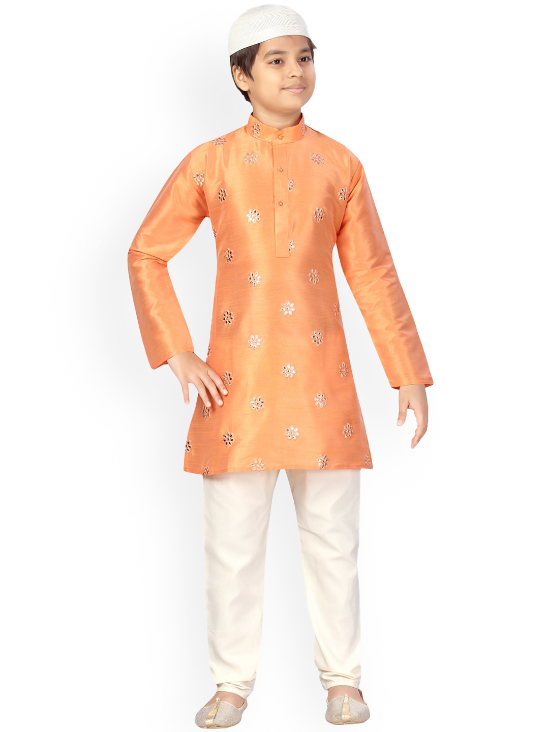 

Aarika Boys Peach-Coloured Embroidered Ethnic Motifs Cotton Kurta with Trousers