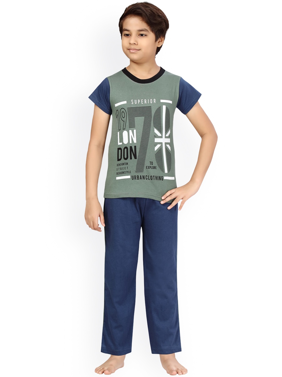 

Aarika Boys Green & Blue Printed Night suit
