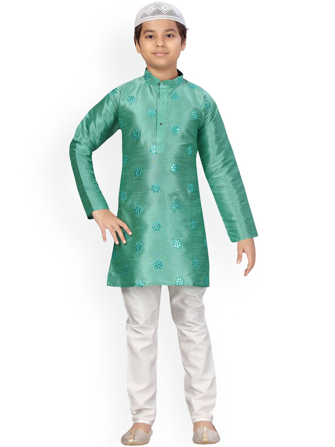 

Aarika Boys Green Ethnic Motifs Pure Cotton Kurta with Pyjamas & Cap Set