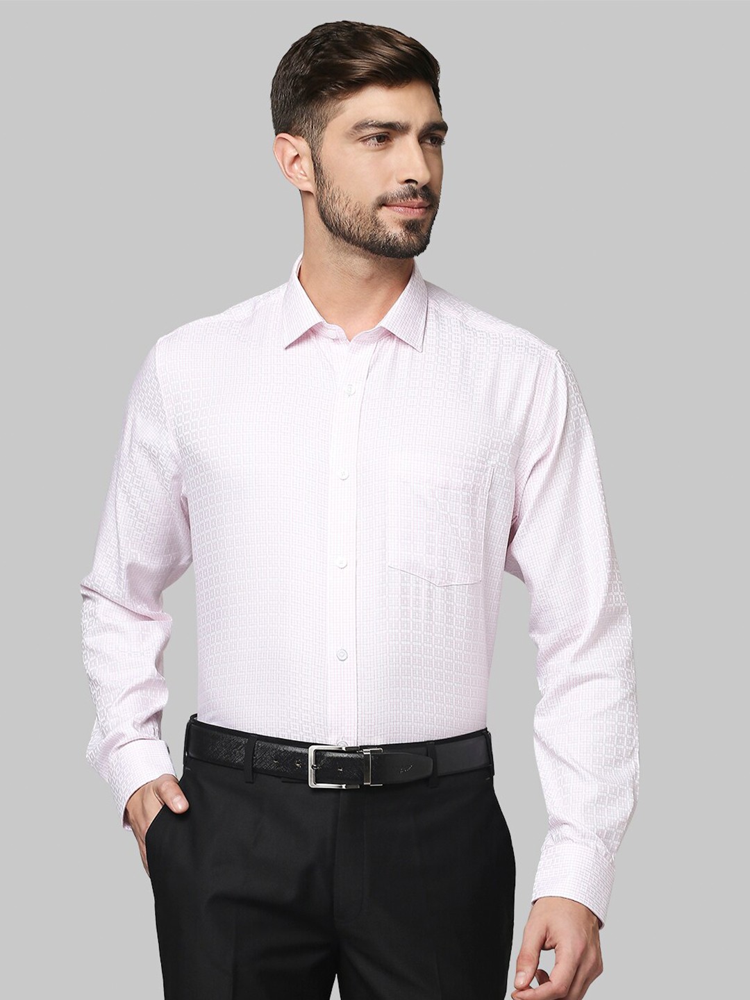 

Park Avenue Men Red Checked Formal Shirt
