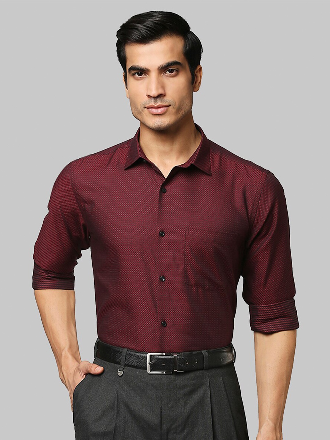 

Park Avenue Men Maroon Slim Fit Formal Shirt