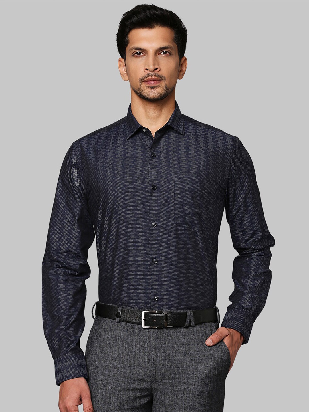 

Park Avenue Men Blue Slim Fit Formal Shirt