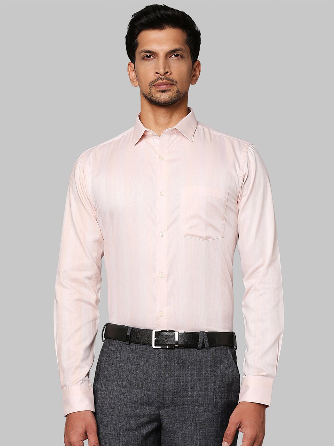 

Park Avenue Men Orange Slim Fit Striped Formal Shirt