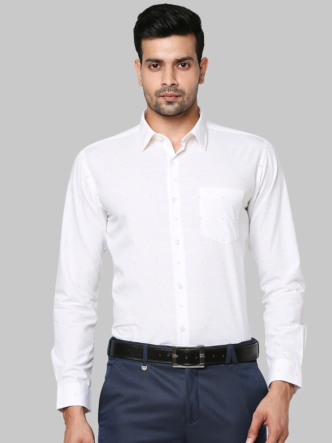 

Park Avenue Men White Cotton Slim Fit Casual Shirt