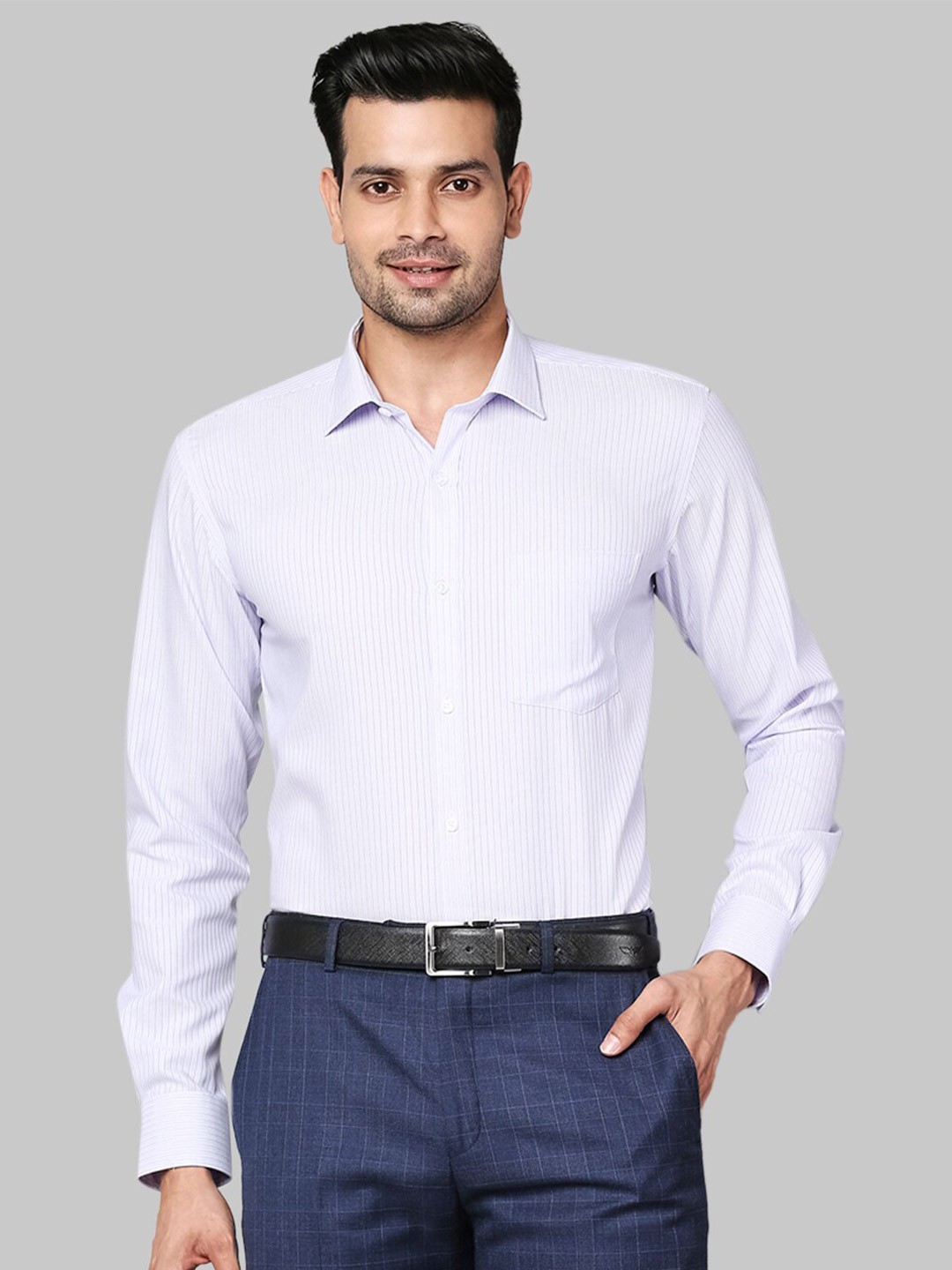 

Park Avenue Men Purple Slim Fit Striped Formal Shirt
