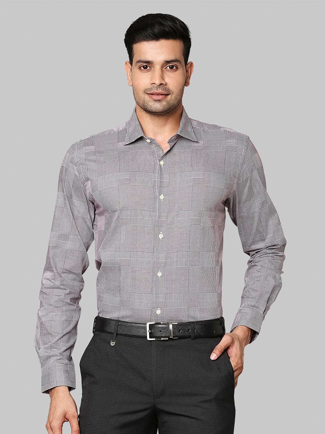 

Park Avenue Men Maroon Slim Fit Formal Shirt