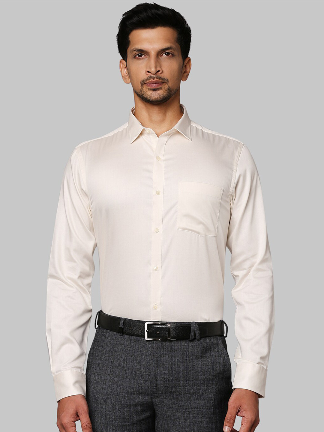 

Park Avenue Men Beige Slim Fit Formal Shirt